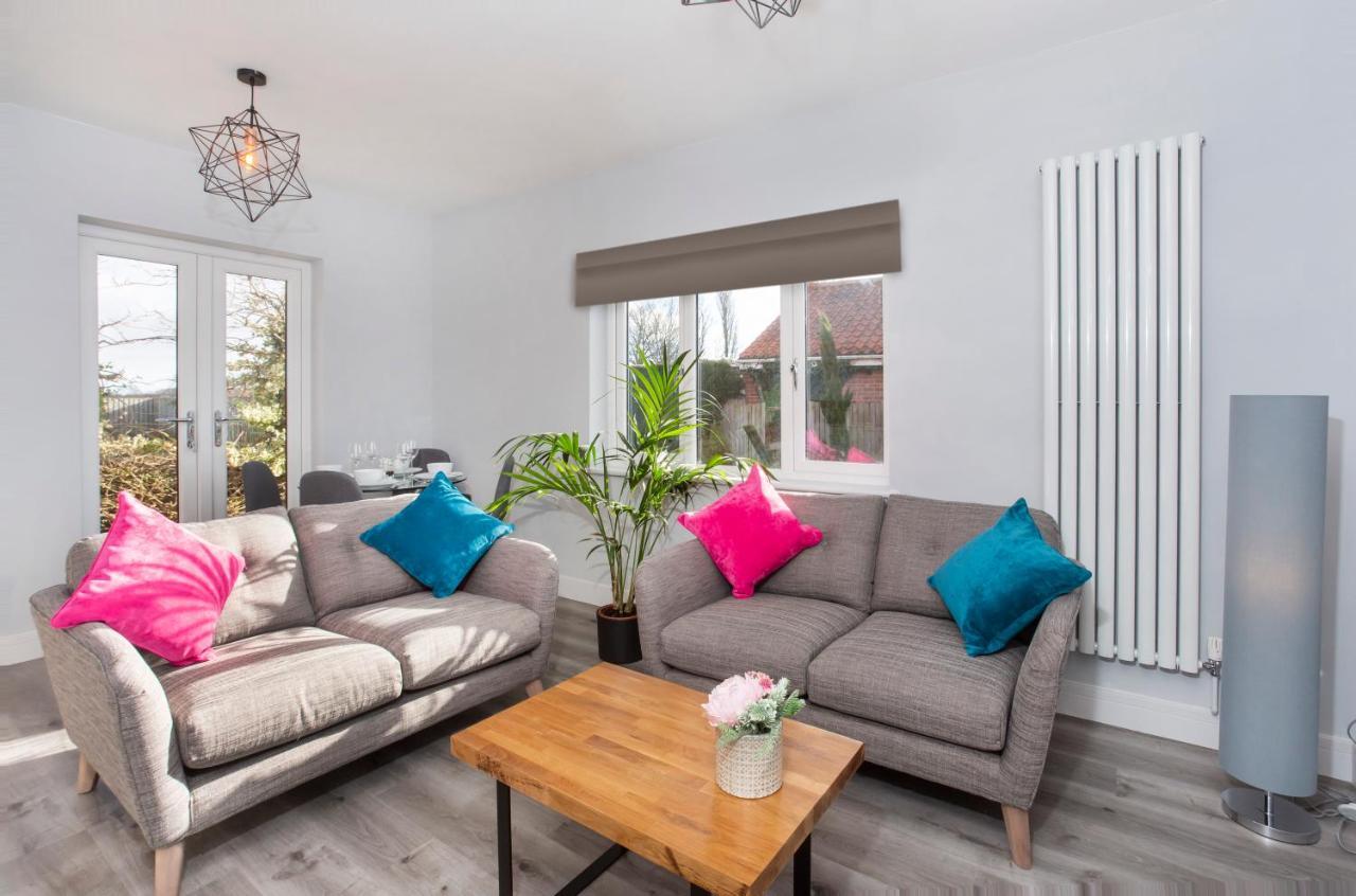 The Luxury Potting Shed With Free Parking! Appartamento York Esterno foto