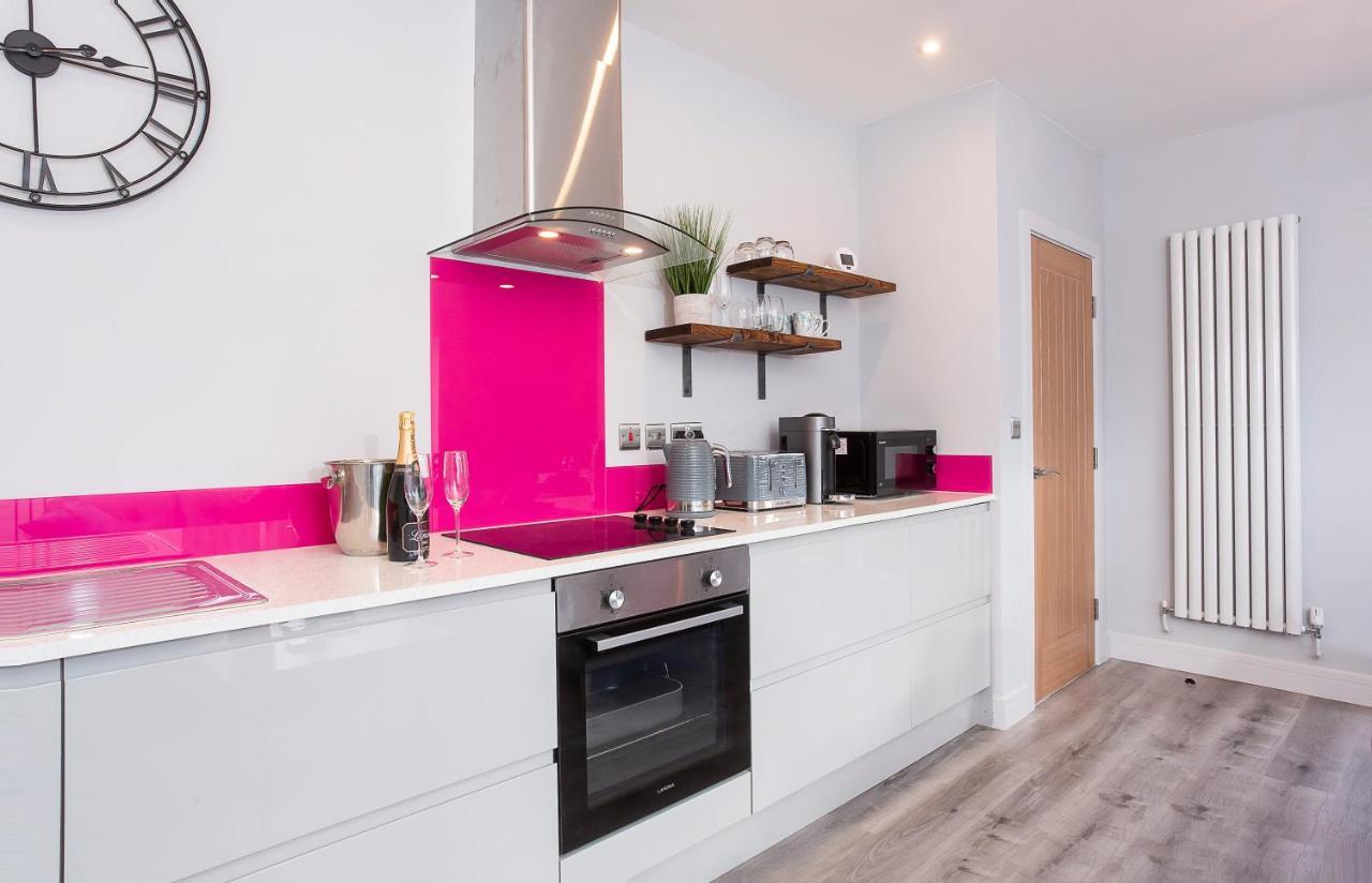 The Luxury Potting Shed With Free Parking! Appartamento York Esterno foto