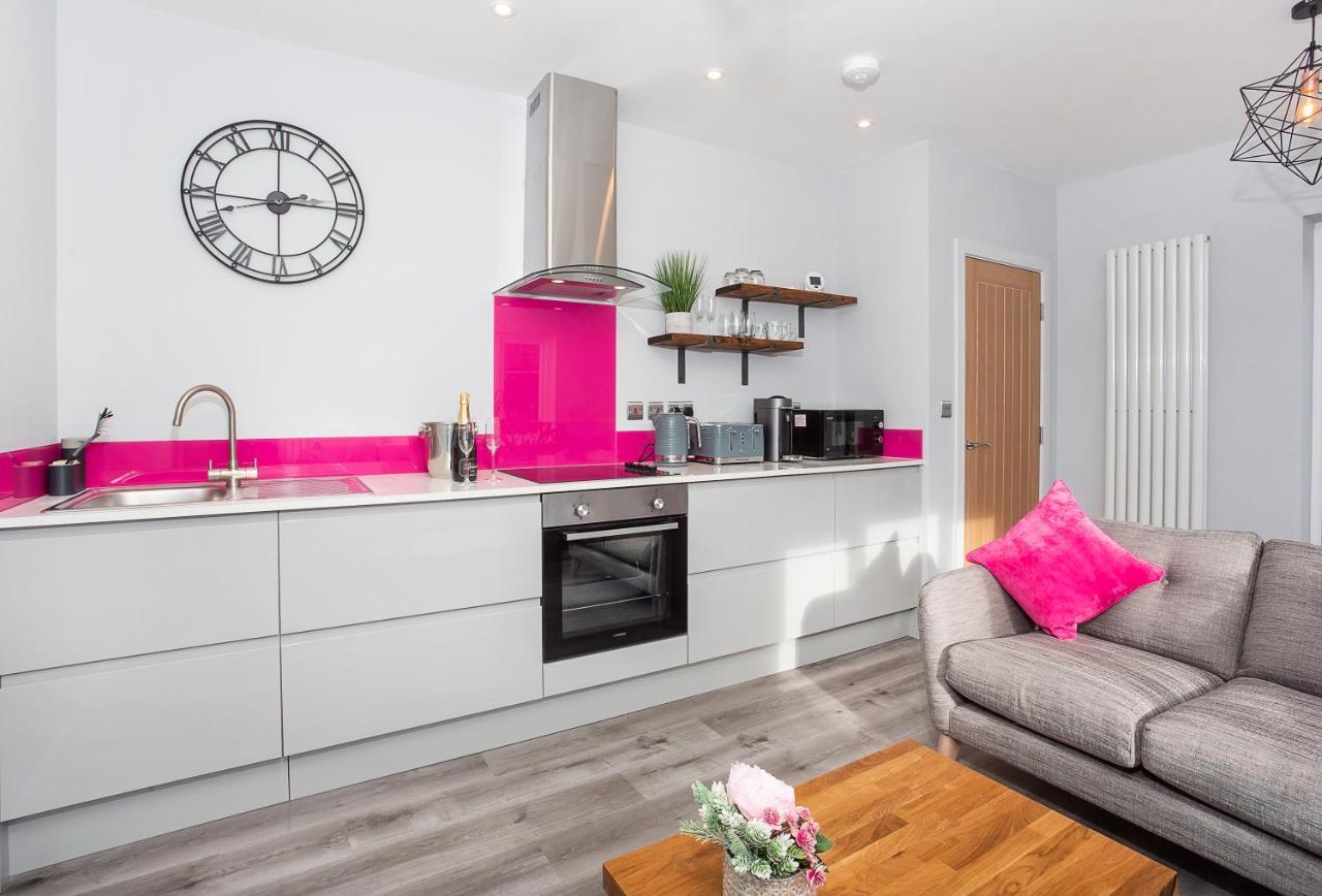 The Luxury Potting Shed With Free Parking! Appartamento York Esterno foto